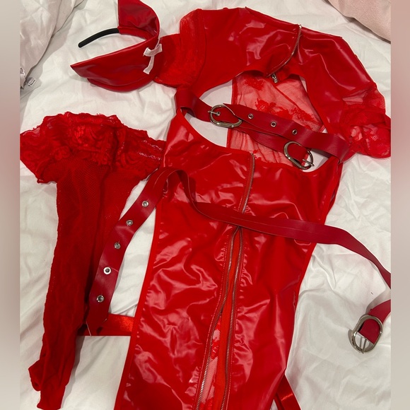 Sexy halloween outfit - Picture 4 of 4